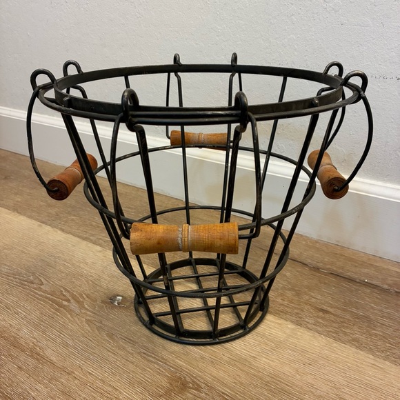 Black Iron Wire Log/Storage Basket w/ 4 Wooden Handles Farmhouse Rustic - Picture 4 of 14